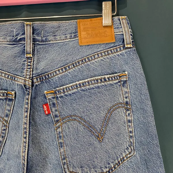 Levi's Ribcage Straight Ankle Jeans - Image 6