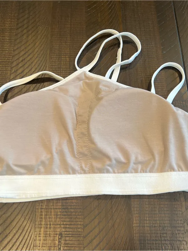 Lululemon Flow Y Strappy Bra Nulu 14 women in white - Image 6