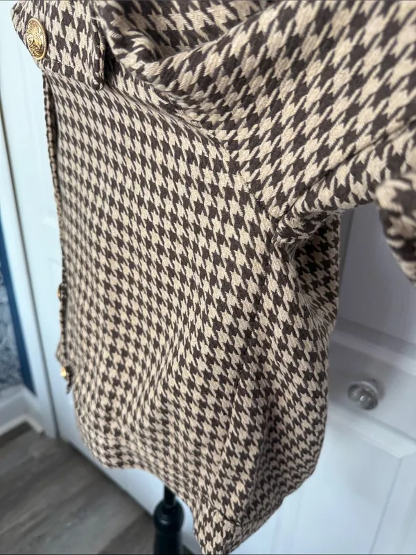BloomChic Brown & Cream Houndstooth Button - Image 6