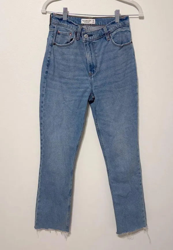 Abercrombie & Fitch The ‘90s Slim Straight Ultra High Rise Cross Size 26 / 2 R - Image 2