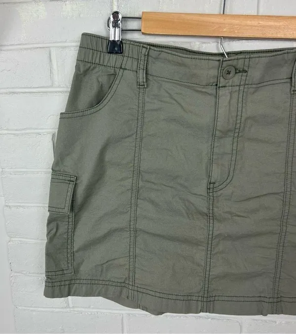 NWT Hollister Green Cargo Utility High Rise Mini Skirt Size L - Image 4