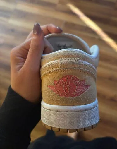 Nike Air Jordan 1 Low - Image 4