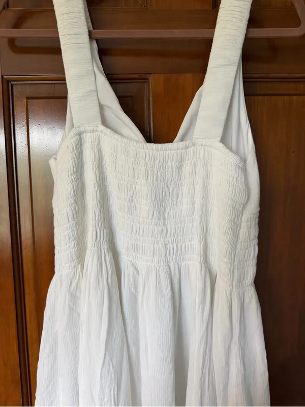 Abercrombie & Fitch white v-neck linen dress - Image 5