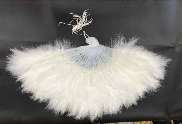 White feather fan with tassel #fairycore #cottagecore - Image 2