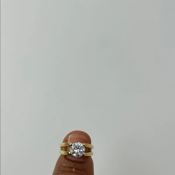 Fashion Jewelry Gold Ring with Sparkling Gem - Image 16