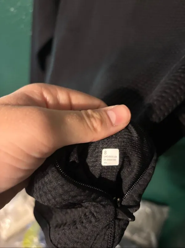 Lululemon Waffle-Knit Crewneck Long-Sleeve Shirt Black / Black Sz 8 - Image 2