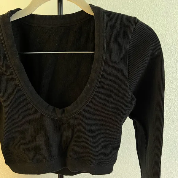 Alo Black Ribbed Top - Image 11