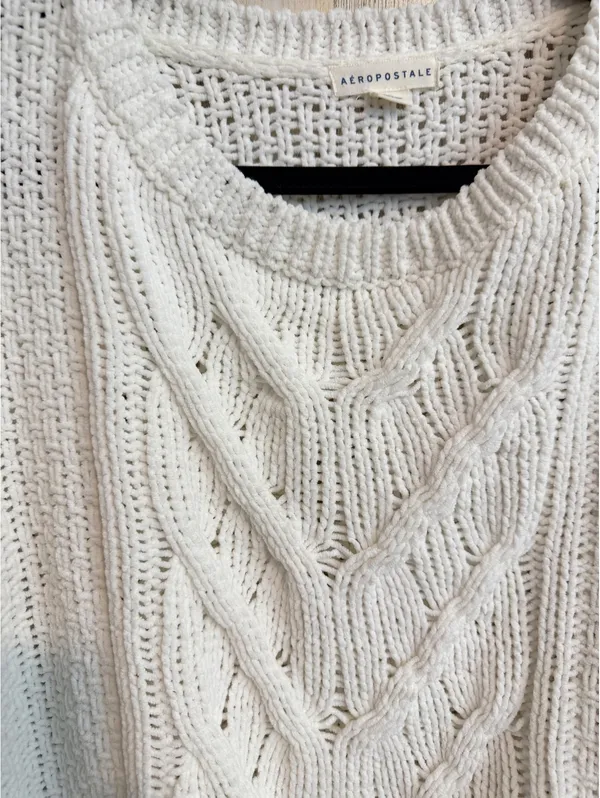 Aeropostale Women’s Medium White Chenille Cable Knit Sweater - Image 9