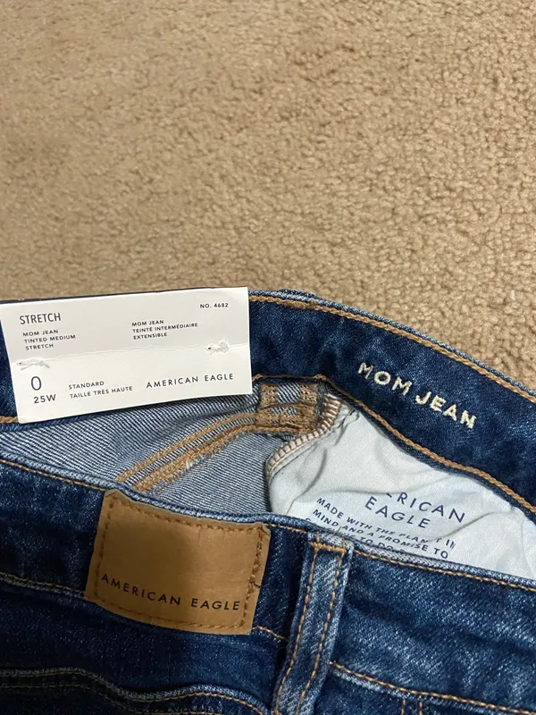 American Eagle Outfitters Mom Jean - Image 6