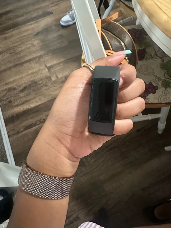 Fitbit charge 6 - Image 2