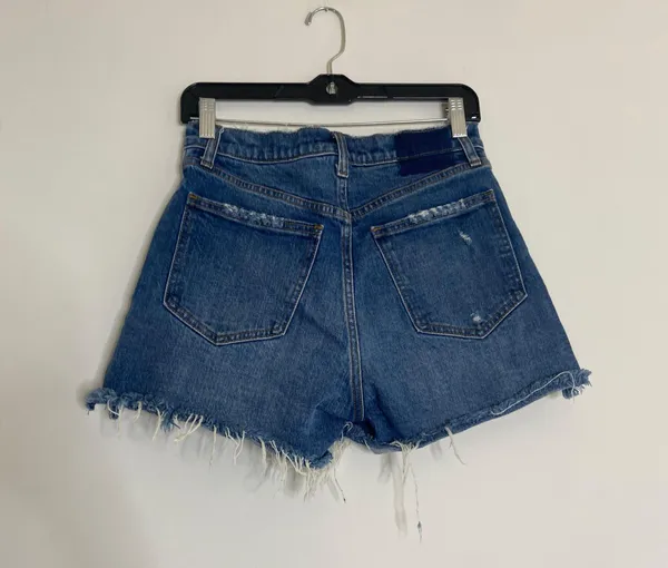 Abercrombie BNWOT 4” Mom Jean Shorts - Image 4