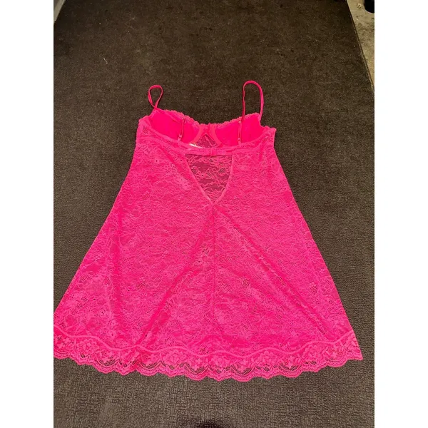 Victoria’s Secret pink lace top - Image 4