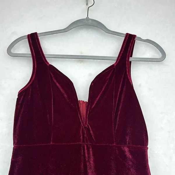 Velvet BURGUNDY V-Neck Midi Dress Sz M - Image 2
