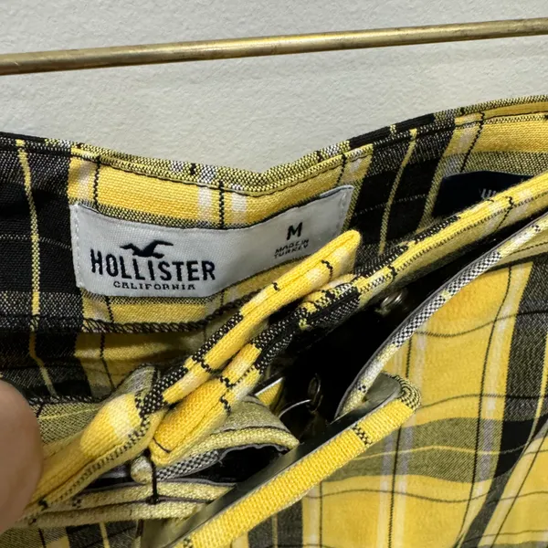 Hollister yellow plaid ultra high rise mini skirt size M NWOT - Image 2