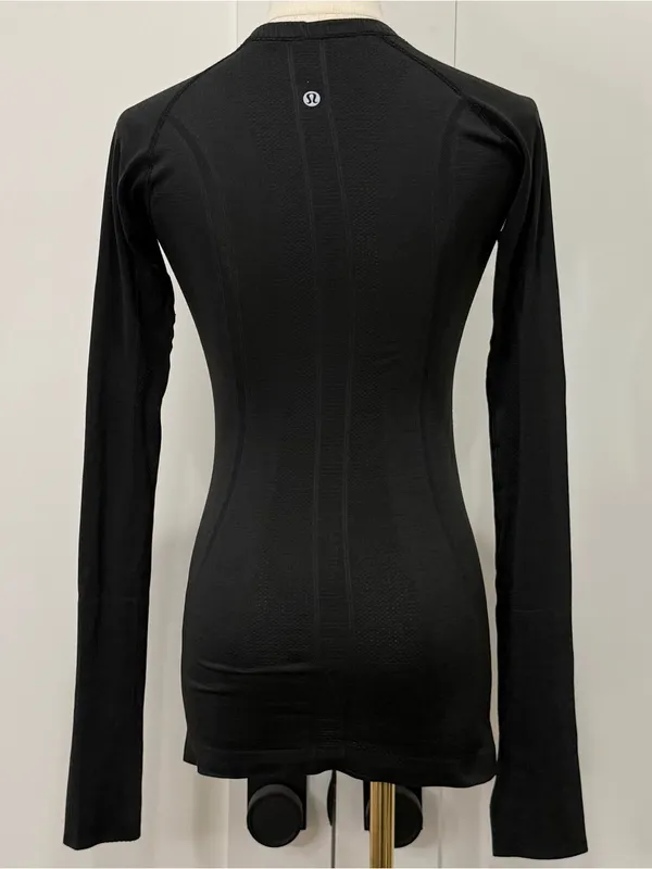 Lululemon Swiftly Tech Long Sleeve Crew Top Lunar New Year Size 4 Black Workout - Image 7