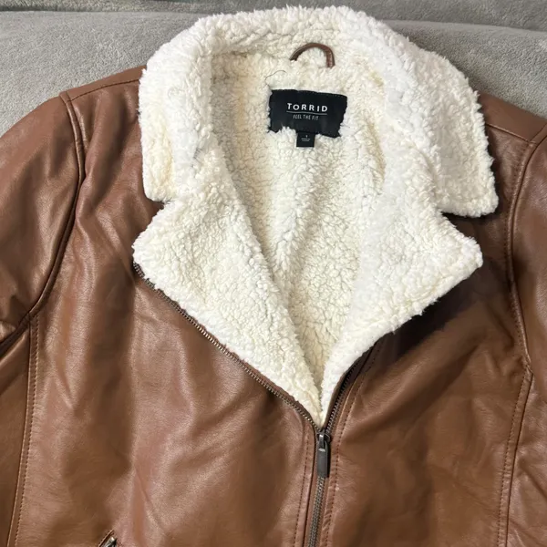Torrid Sherpa Lined Moto Jacket Size 1X Brown Faux Leather Biker Fall Outerwear - Image 10