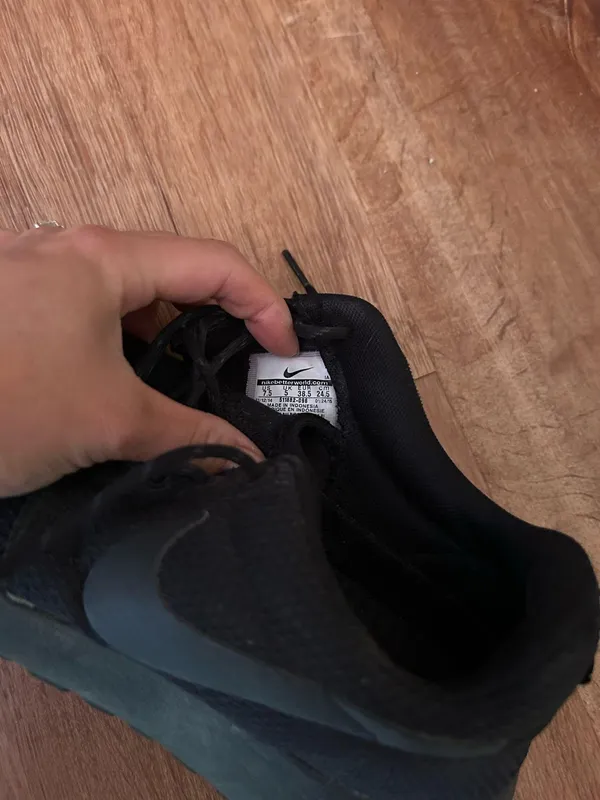 Nike roshes 7.5 - Image 7