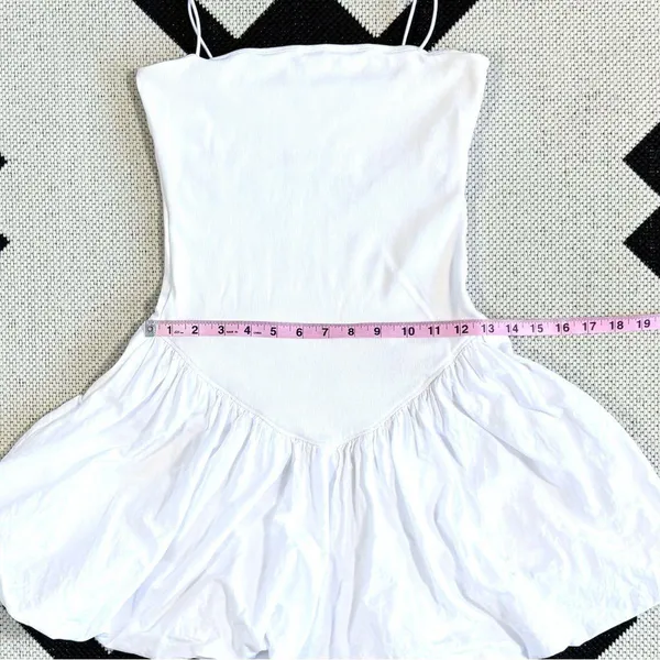Zara Mixed Ribbed Poplin Balloon Mini Dress in White Medium - Image 11
