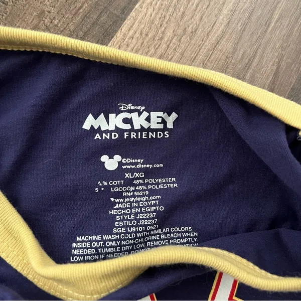 Disney original retro Mickey Mouse t-shirt NWOT - Image 3