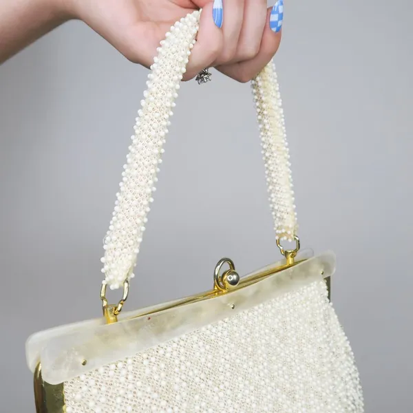 Vintage 60s White Hand Made Beaded Purse - Made in Hong Kong - Image 3