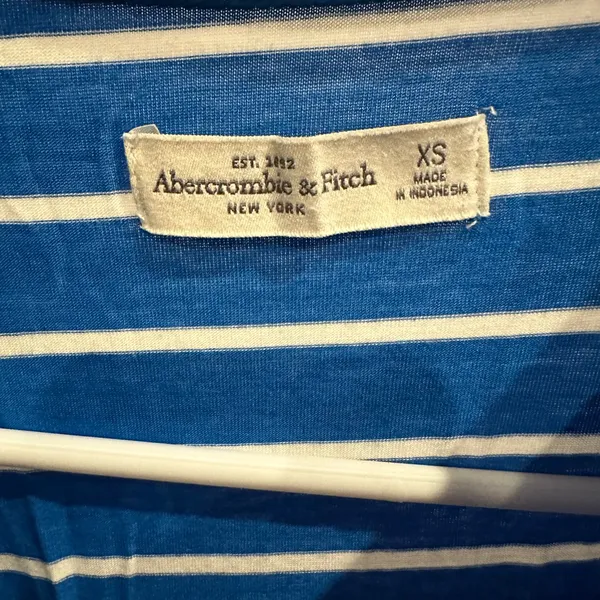 Abercrombie & Fitch Navy and White Striped Tee - Image 2