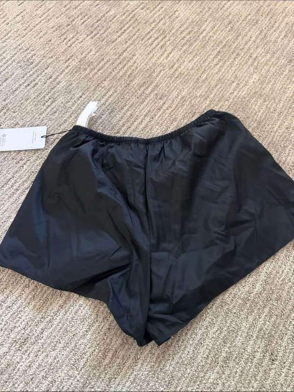 ALO Yoga Black High Waist Prismatic Short - Image 3