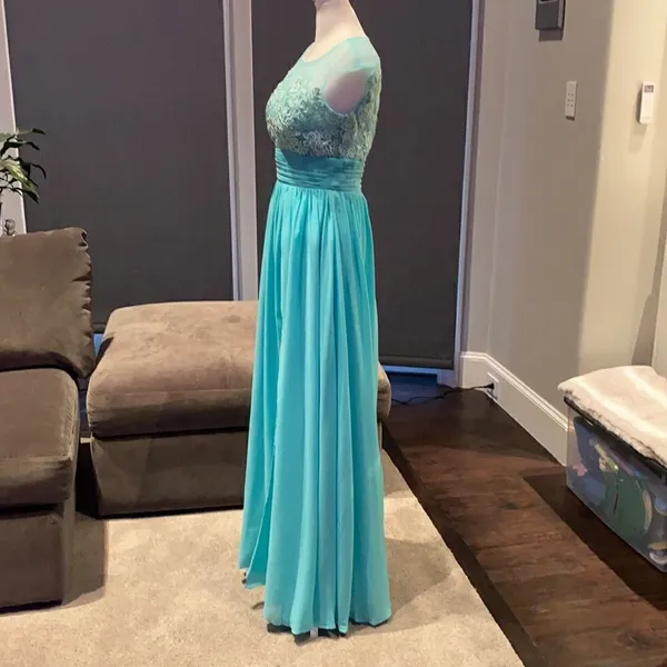 Women’s Chiffon Lace Appliqué Dress with Slit Prom Party Wedding NWOT 8 - Image 3