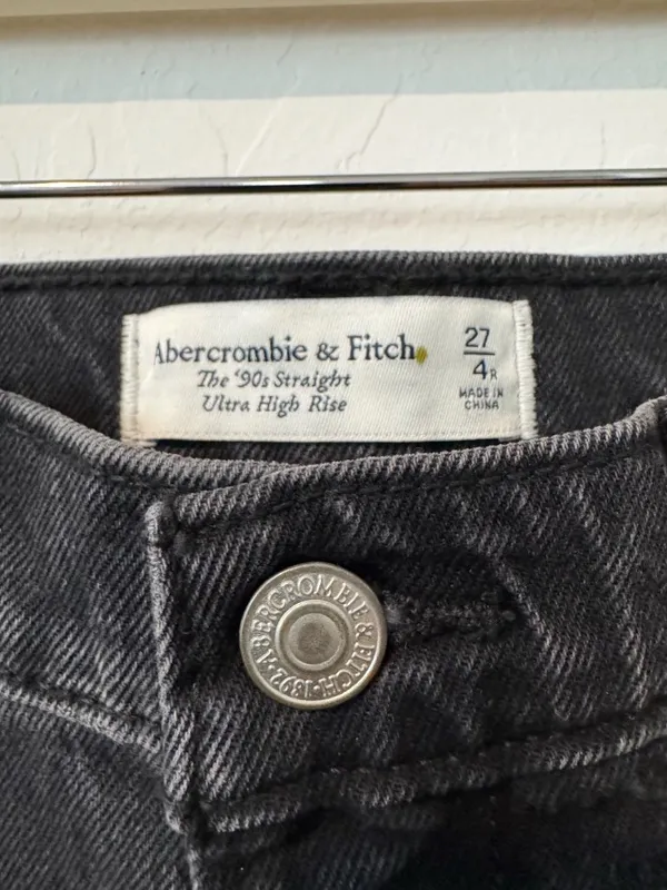Abercrombie 90s Straight Jeans Size 27 Black Faux Leather High Rise Quiet Luxury - Image 7