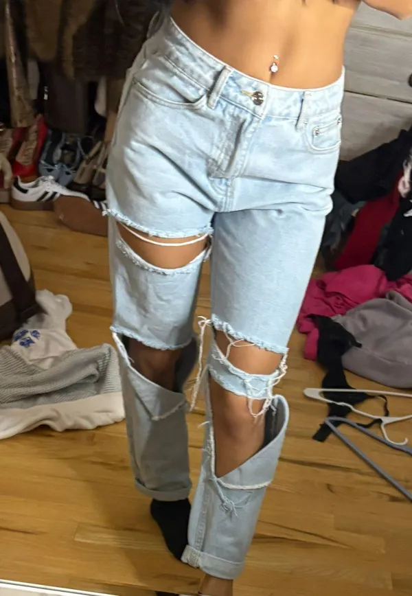Adika Ripped Jeans - Image 4