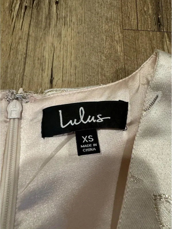 Lulus Jacquard Shift Dress Go with the Glow Metallic Champagne Floral Size XS - Image 3