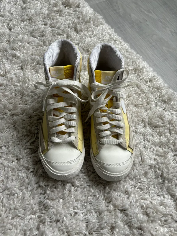Blazer Mid 77 - Image 2