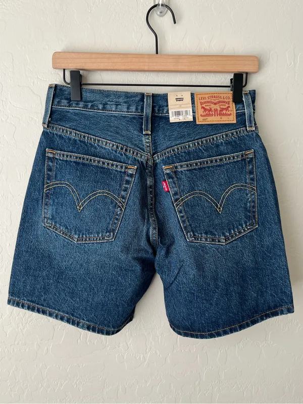 Levi’s 501 mid thigh Jean shorts NEW 26 - Image 5
