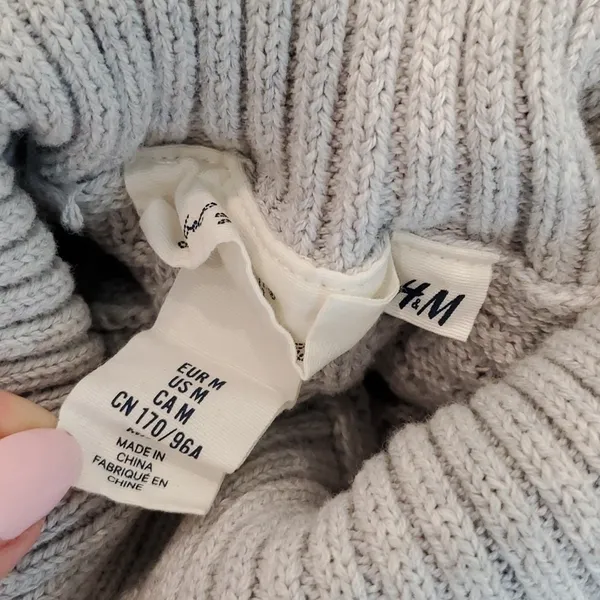 H&M Cable-Knit Turtleneck Sweater - Image 4