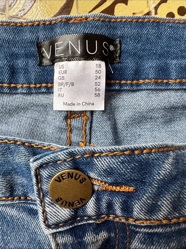 VENUS Embroidered Hem Flare Jeans - Blue SZ: 18 - Image 5