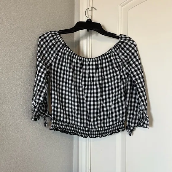 Hollister XS Black White Gingham Off Shoulder Smocked Peasant Crop Top - Image 5