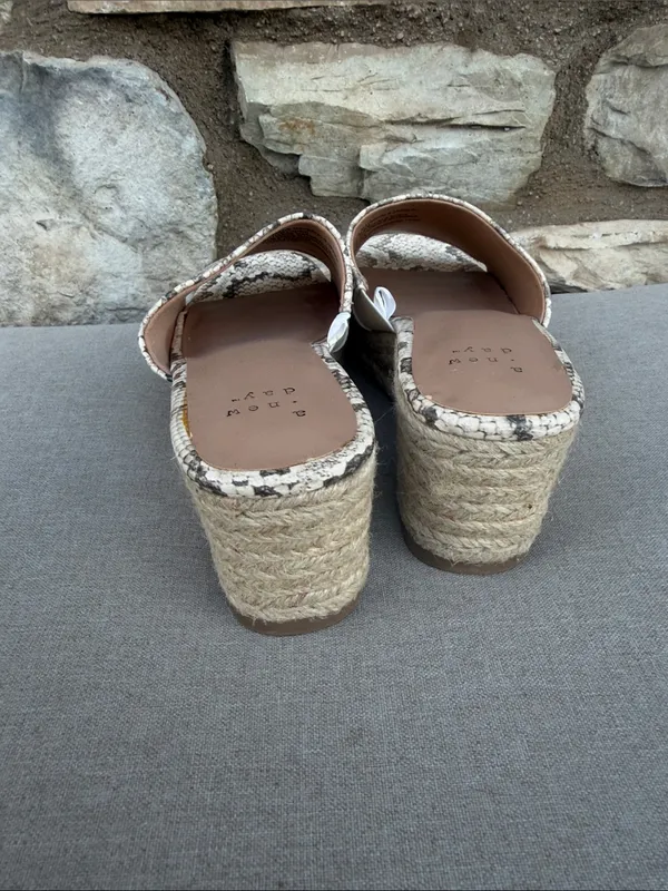 Target A New Day Woven Espadrille Wedge Slide Snake Print White size 6 NEW - Image 3