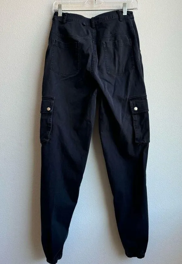 White Fox Boutique Black Cargo Jogger Street Style Size Medium Utility Comfort - Image 4
