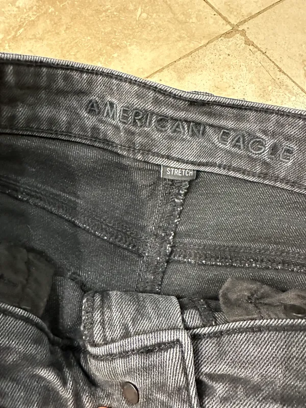American Eagle Outfitters Mom Jean - Image 3