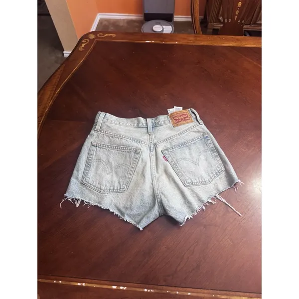 Levi’s 501 Women’s Cut Off Denim Shorts Size W26 Ripped Distressed - Image 7
