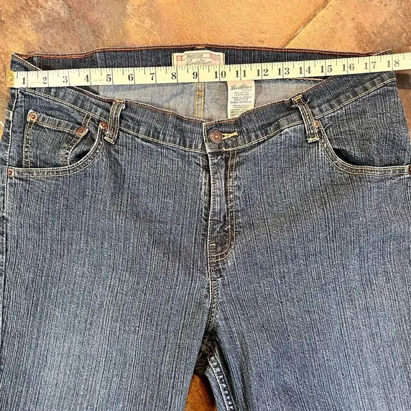 Levi's Levi Strauss Signature Bootcut Women’s 18W Medium Denim Jeans - Image 3