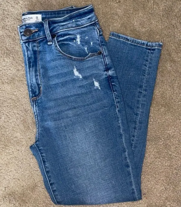 Abercrombie Jeans - Image 2