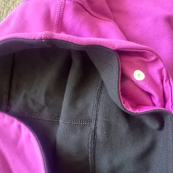 Lululemon‎ reversible Wunder Under Pink Black leggings Size 6 - Image 4