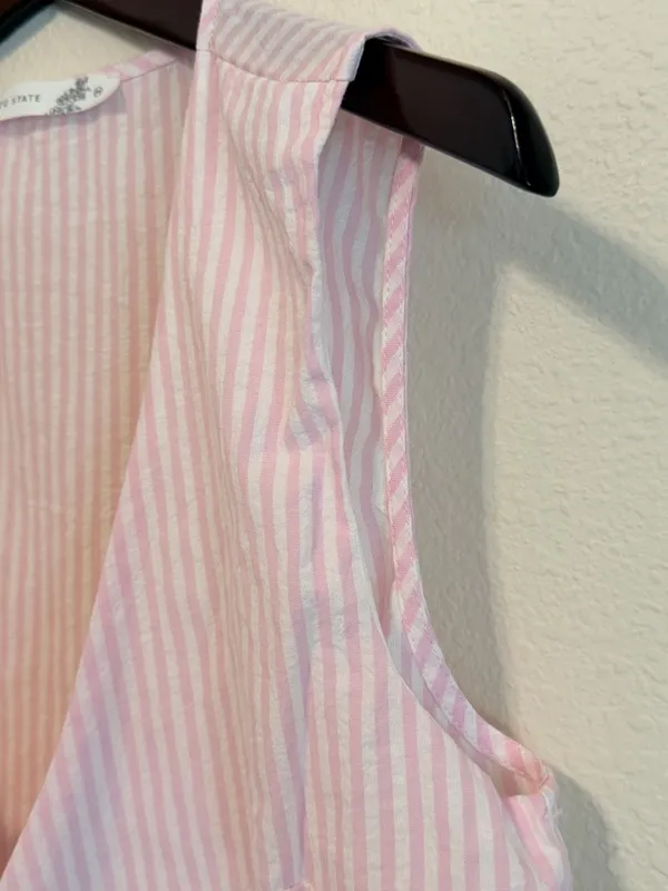 Altar'd State blouson Vest, striped white and pink, lightweight, ruffle hem sz M - Image 6