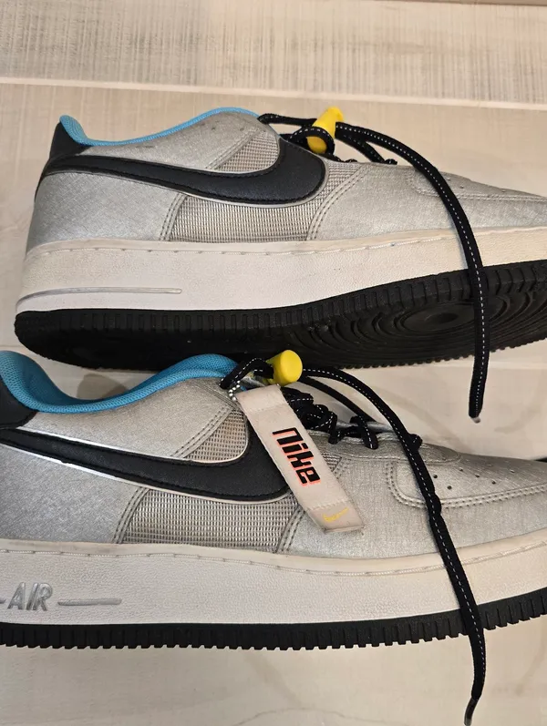 {7Y/W8.5} Nike Air Force 1 GS Sky Nike Metallic Silver Hyper Crimson Toggle - Image 2
