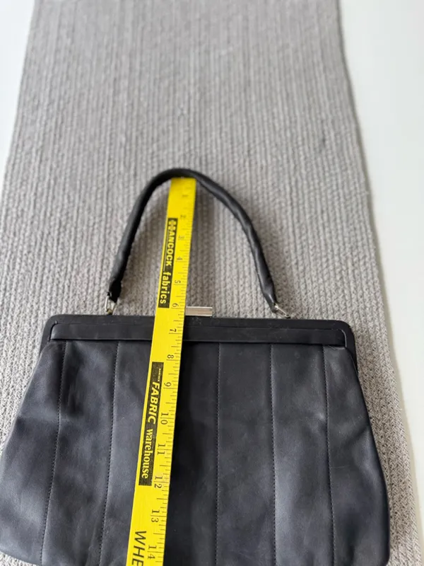 Vintage 60s 70s Black Leather Shoulder Bag Purse - Image 7