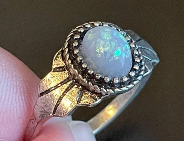 Simulated opal silver plated women ring size 9 - Image 6