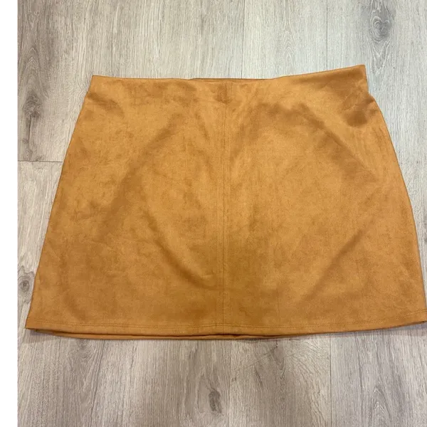 NWT Ashley Stewart Plus 26/28 Tan Faux Suede Mini Skirt Fall Western - Image 2