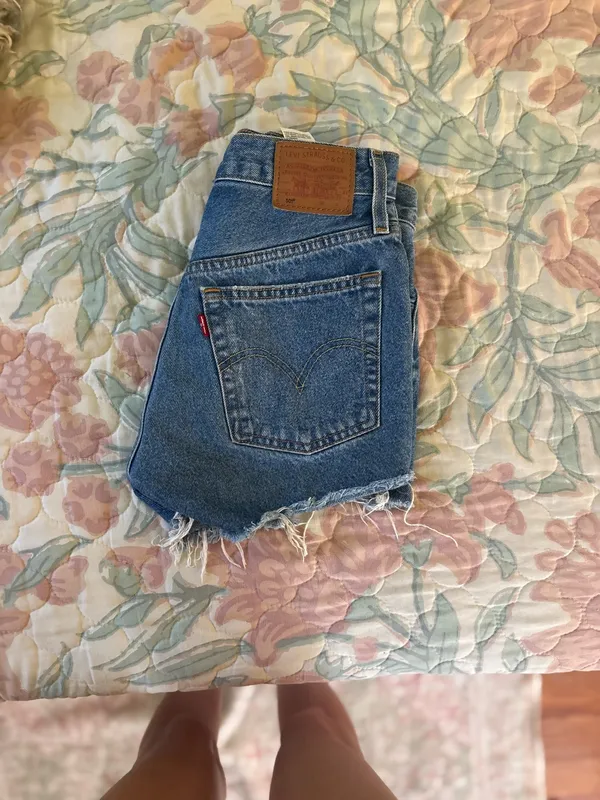 Levi’s Shorts 501 - Image 2