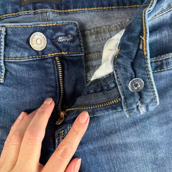 Silver Jeans Co Sz 25 Tuesday Slim Boot‎ Cut Low Rise Medium Wash Denim Stretch - Image 6
