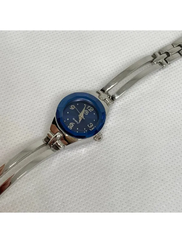 George women’s watch silver tone blue dial 19mm quartz analog up to 6” running - Image 2